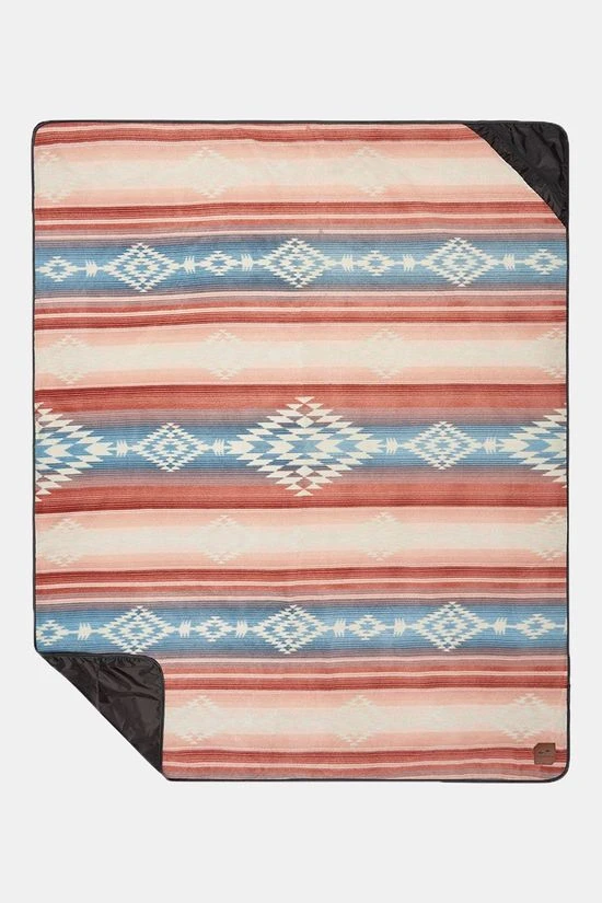 Slowtide On The Road Camp Blanket Deken 3 Slowtide On The Road Camp Blanket Deken